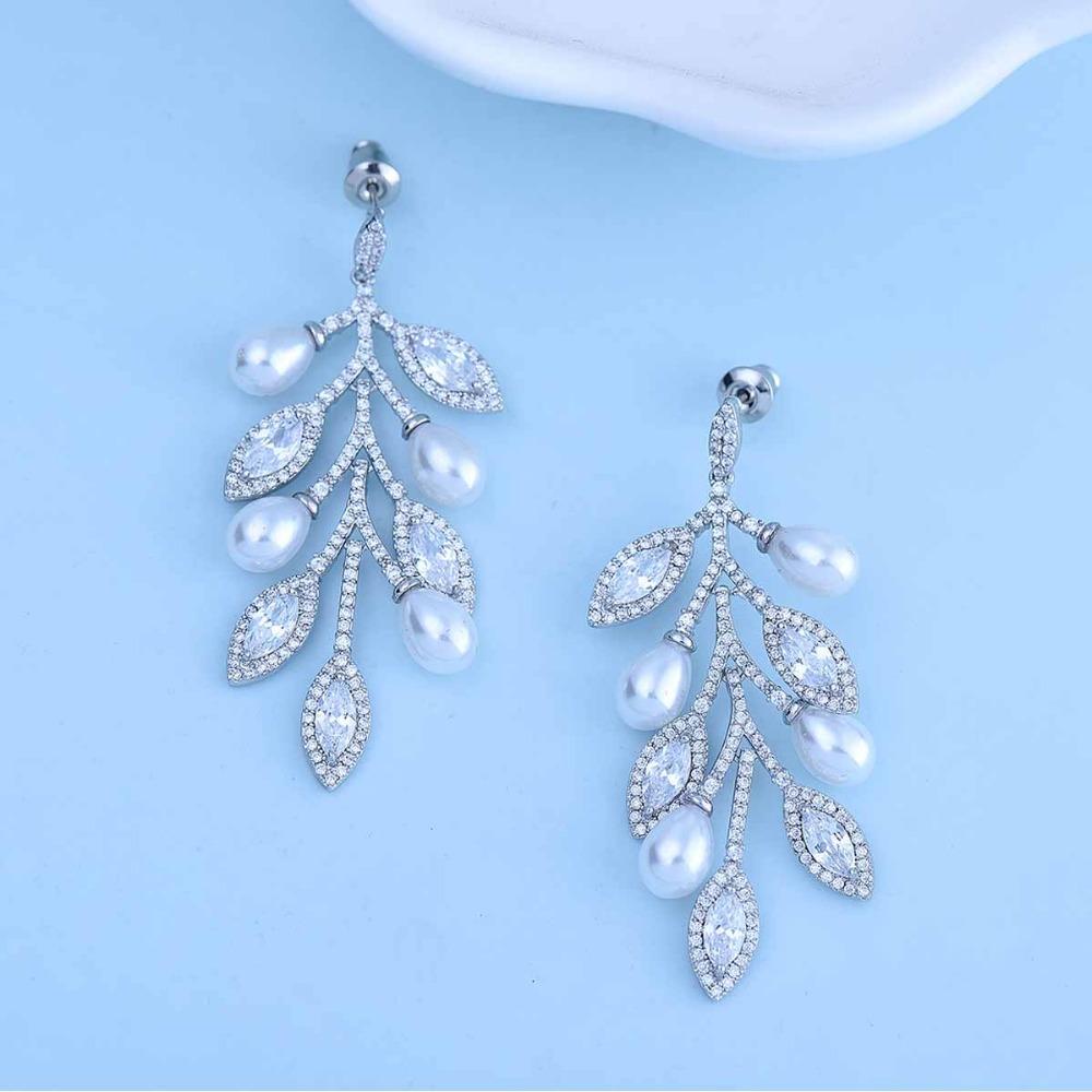 Leaf Pearl Dangler Earrings - Kuberlo - Best Gift for - Imitation Jewellery - Designer Jewellery - one gram gold - fashion jewellery