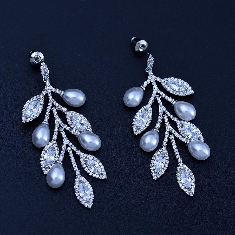 Leaf Pearl Dangler Earrings - Kuberlo - Best Gift for - Imitation Jewellery - Designer Jewellery - one gram gold - fashion jewellery