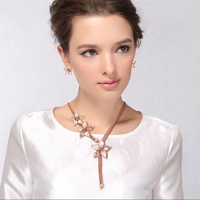 White Flora Necklace Set - Kuberlo - Best Gift for - Imitation Jewellery - Designer Jewellery - one gram gold - fashion jewellery