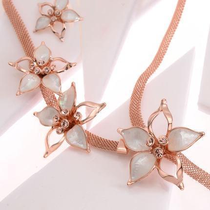 White Flora Necklace Set - Kuberlo - Best Gift for - Imitation Jewellery - Designer Jewellery - one gram gold - fashion jewellery
