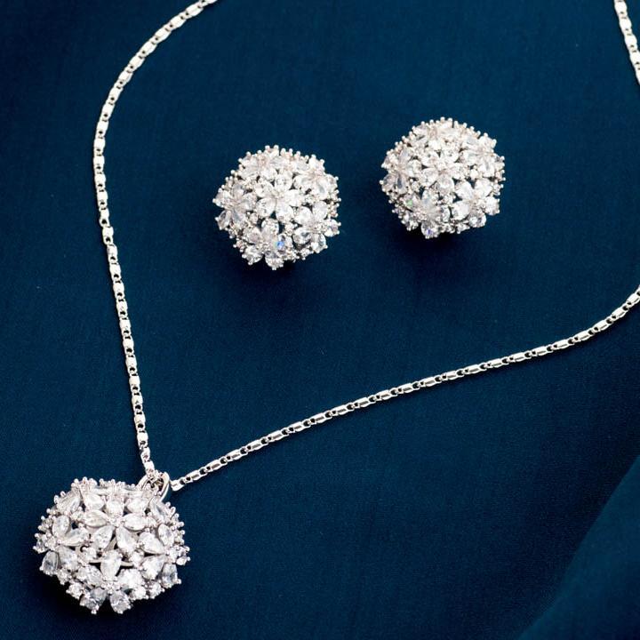 White Floral Pendant set - Kuberlo - Best Gift for - Imitation Jewellery - Designer Jewellery - one gram gold - fashion jewellery