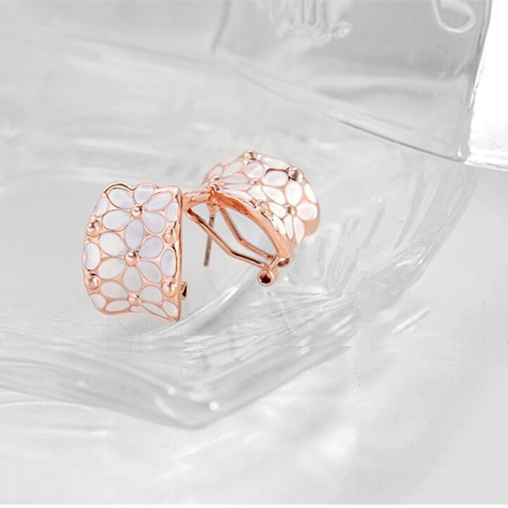 Flora Studded earrings - Kuberlo - Best Gift for - Imitation Jewellery - Designer Jewellery - one gram gold - fashion jewellery