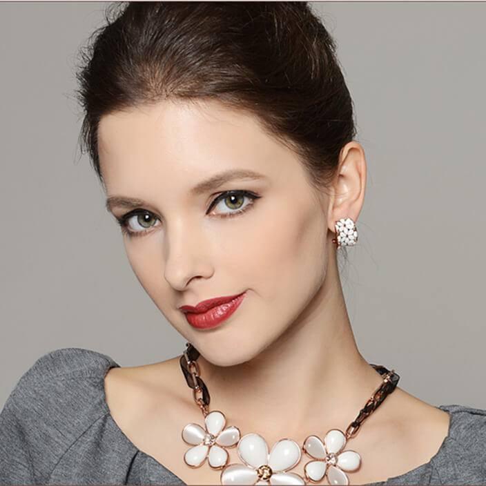 Flora Studded earrings - Kuberlo - Best Gift for - Imitation Jewellery - Designer Jewellery - one gram gold - fashion jewellery